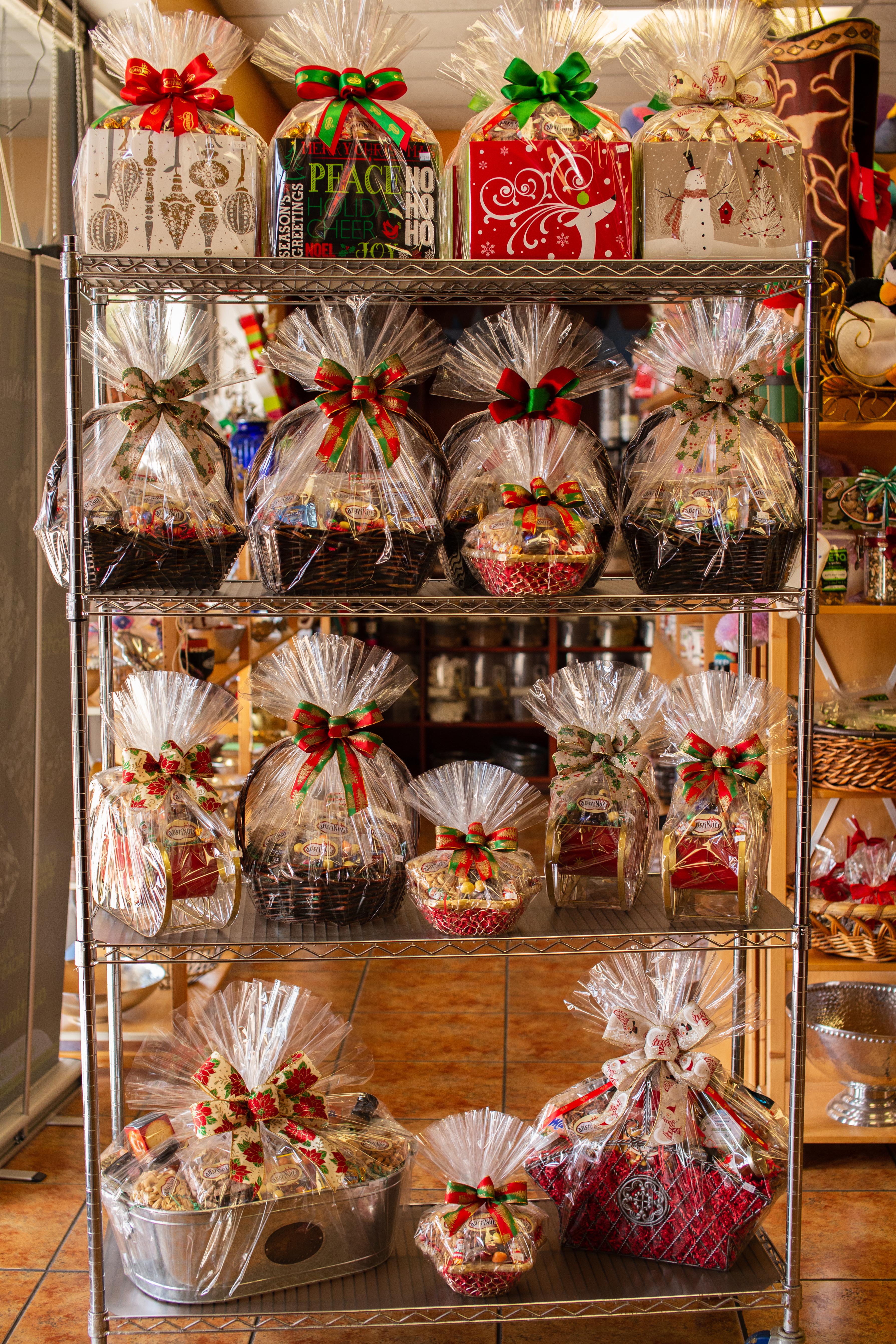 christmas-baskets-rack-1.jpg